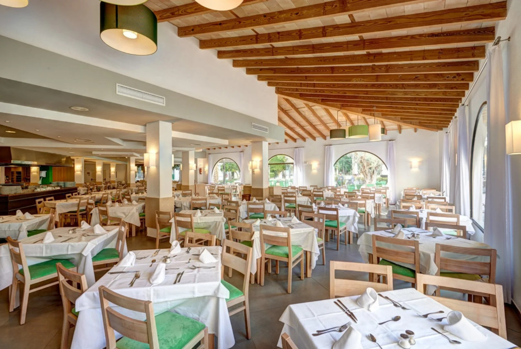 Protur Safari Park Aparthotel