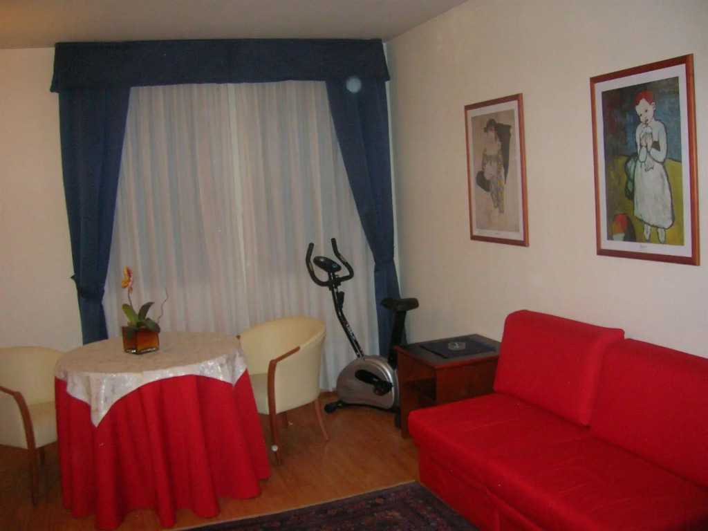 Hotel Crystal