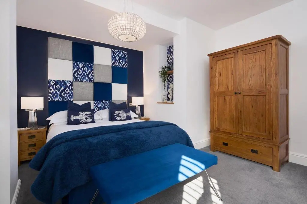 Channel View Boutique Hotel