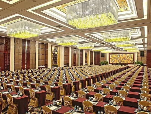 Shun He International Hotel