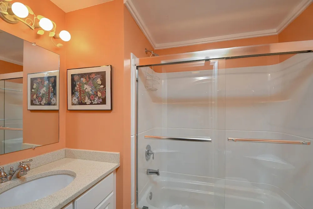 Four Hooppole South Condo B7 2 Bedroom Townhome