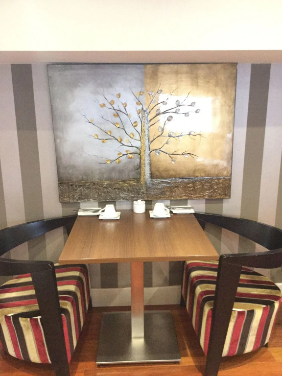 The New London Carlton Hotel & Service Apartments