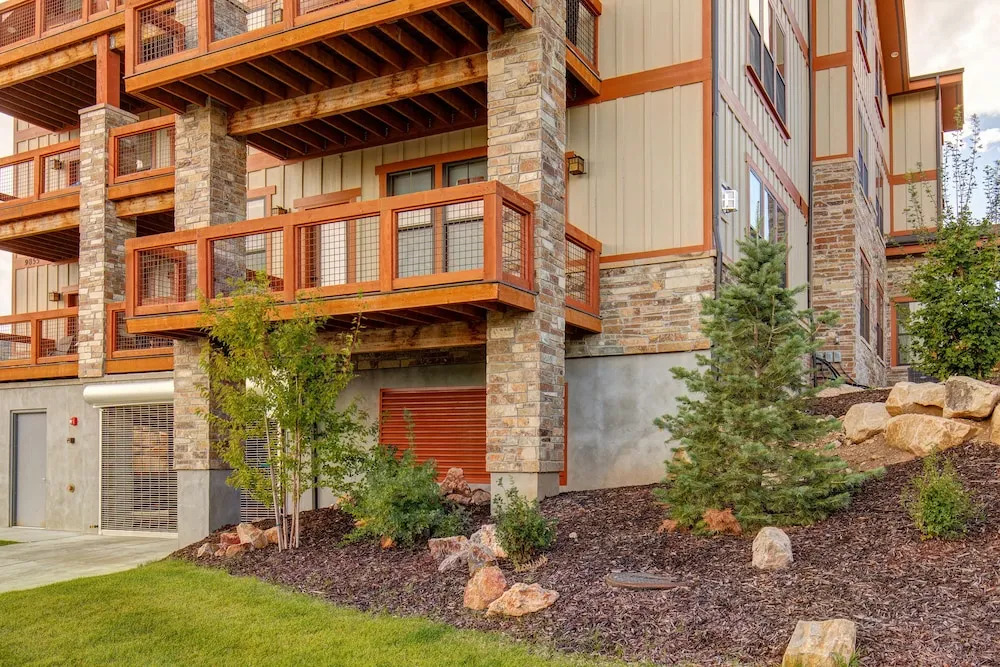 9855 N Vista Drive Condo Unit 101