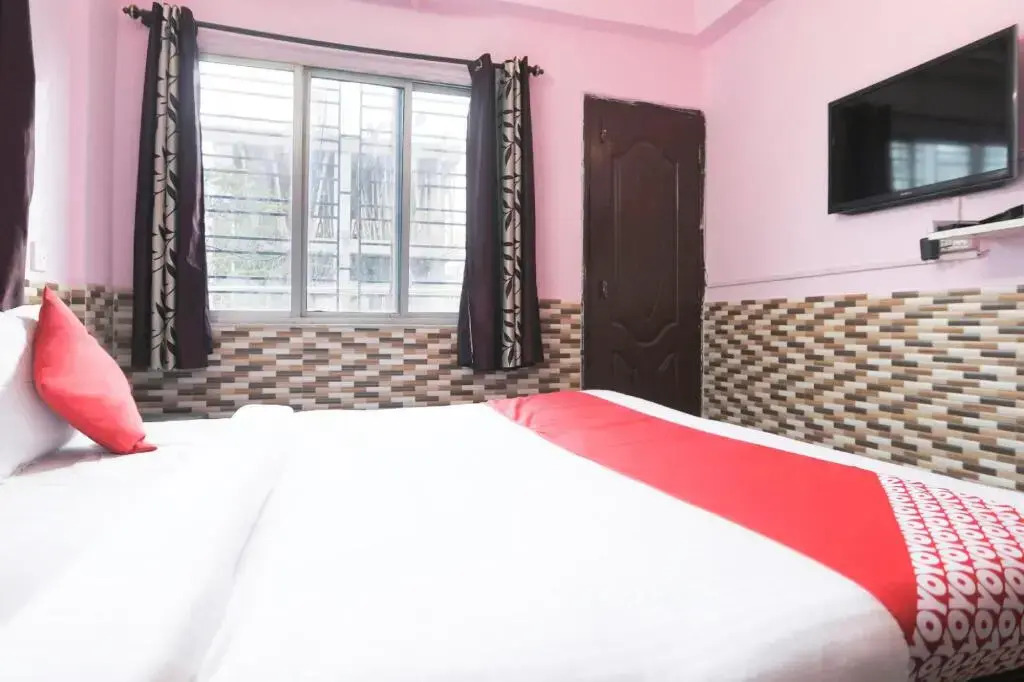 Western Enclave by OYO Rooms