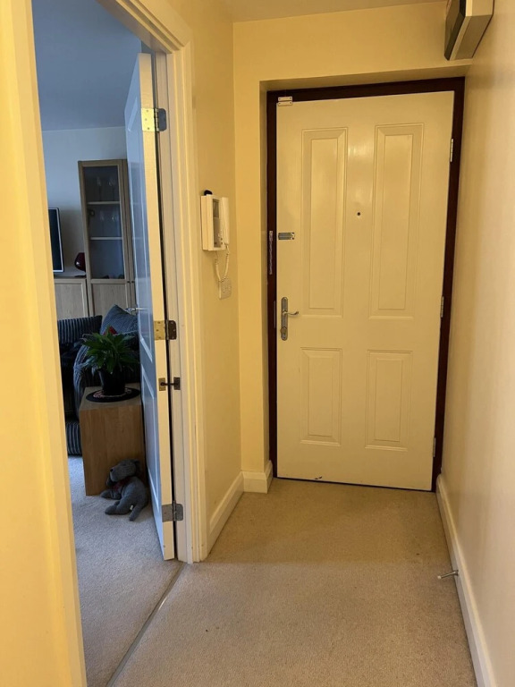 Amazing Marina View Apartment With Balcony Bristol