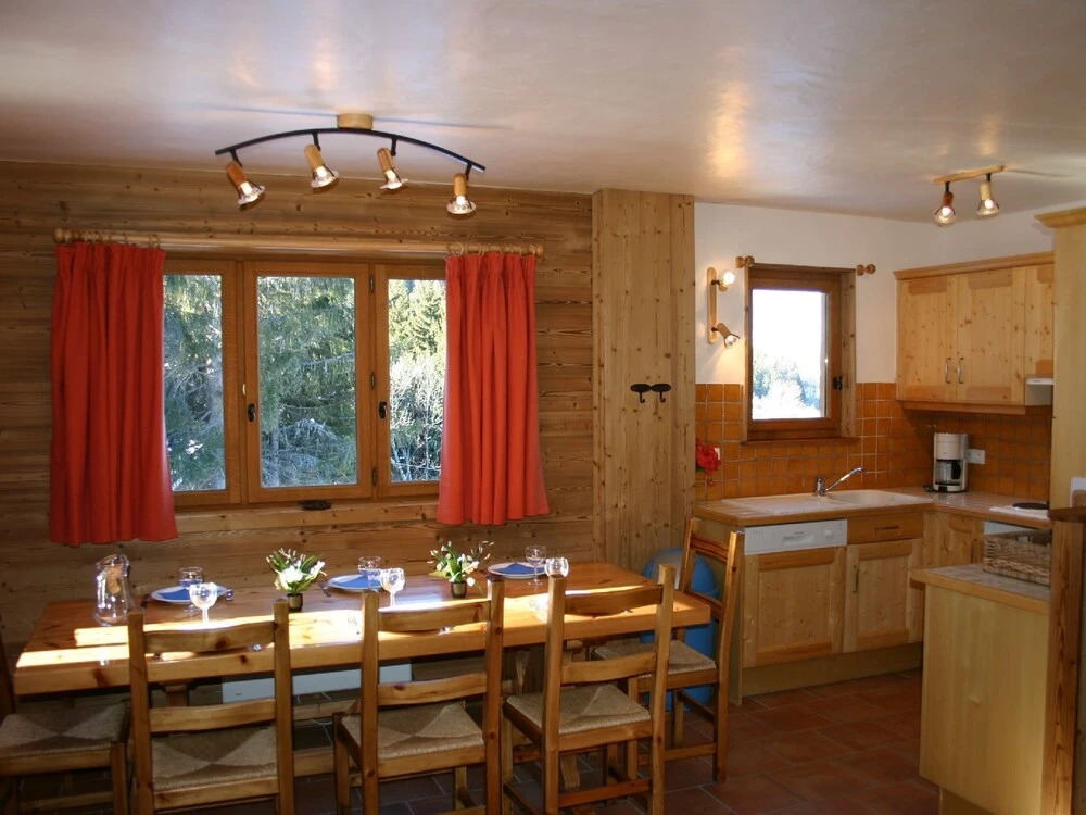 Traditional Chalet in the Large 3 Vallées Near the Slopes