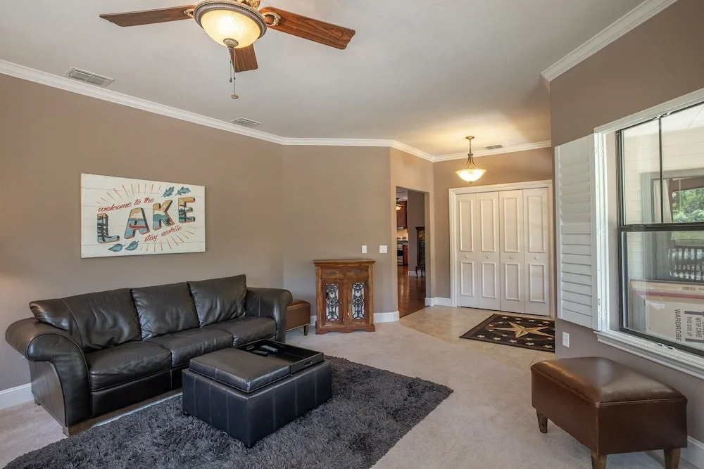 Hills And Chills 5 Bedroom Home