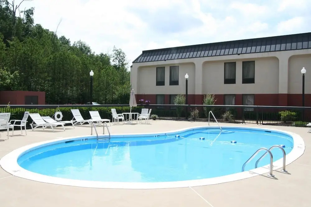 Rome Inn & Suites