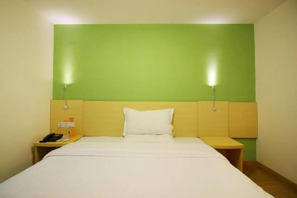Thank Inn Chain Hotel Guangdong Zhuhai Doumen District Jing'an Bridge