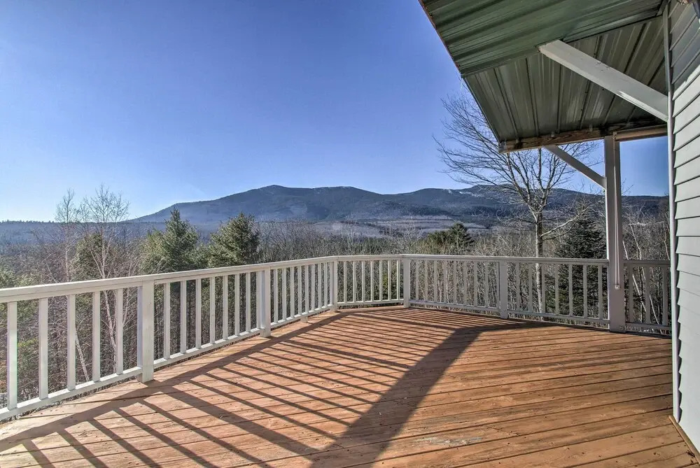 Hot Tub & Moat Mtn Views: North Conway Townhouse