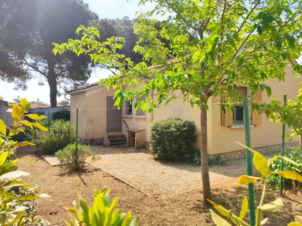 Villa Les Pins proche plages, au calme