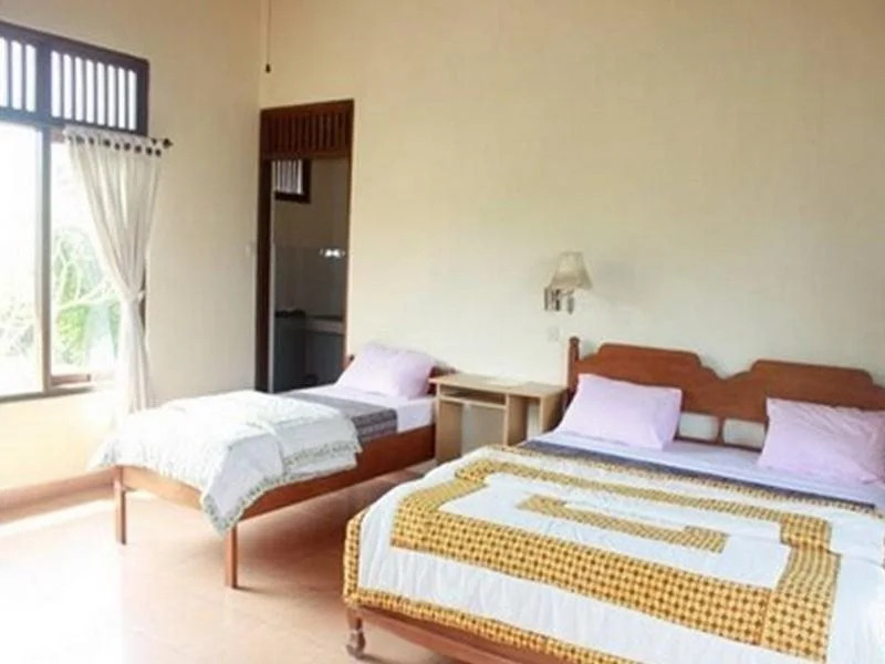 Raka Rai Bungalows