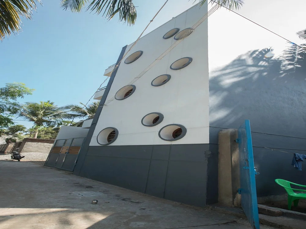 OYO 12218 Home Elegant 1BHK Serenity Beach