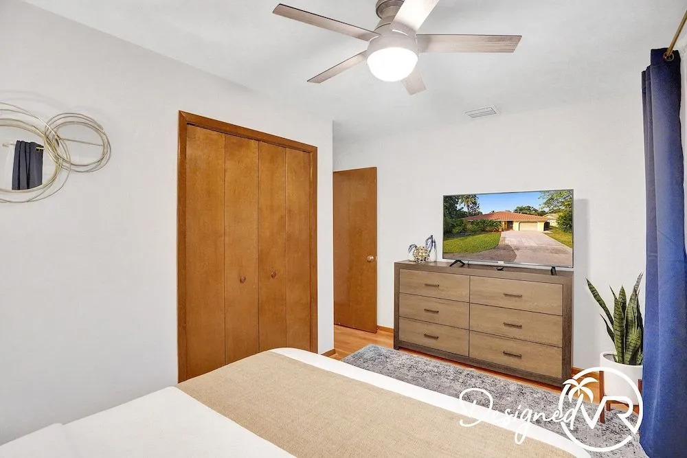 Stunning Waterfront 3BR with Heated POOL