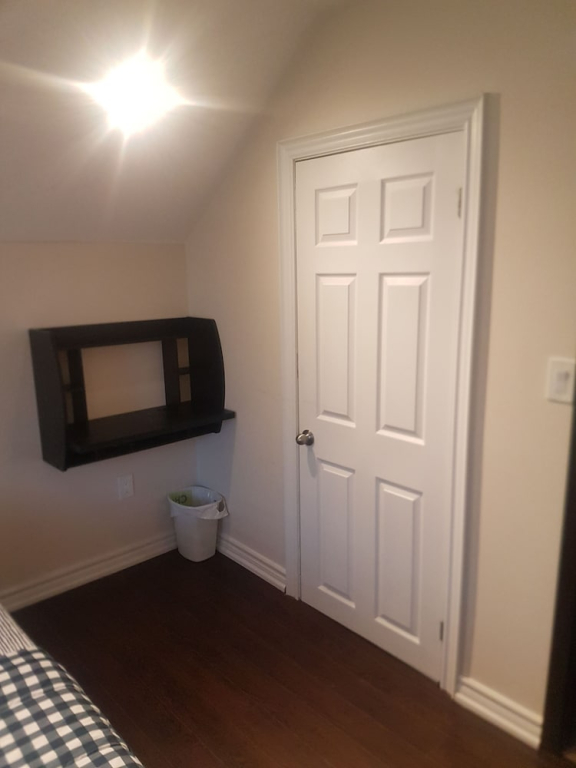 Room in Guest Room - Queen Room 2 Brampton Toronto Canada