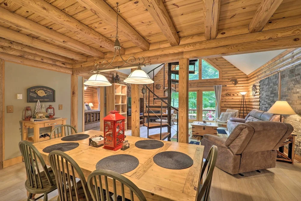 2 Decks & Fire Pit: Scenic Beech Mountain Retreat!