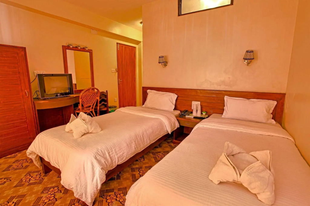 Hotel Family Home