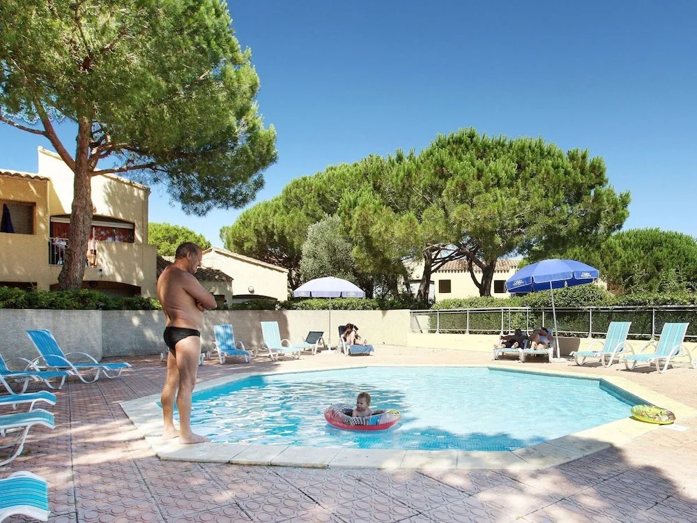Tidy studio in the popular resort of Le Cap d'Agde