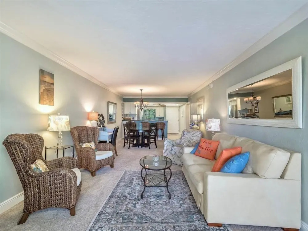 Sand Pointe 212