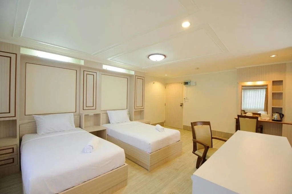 White Day Hotel