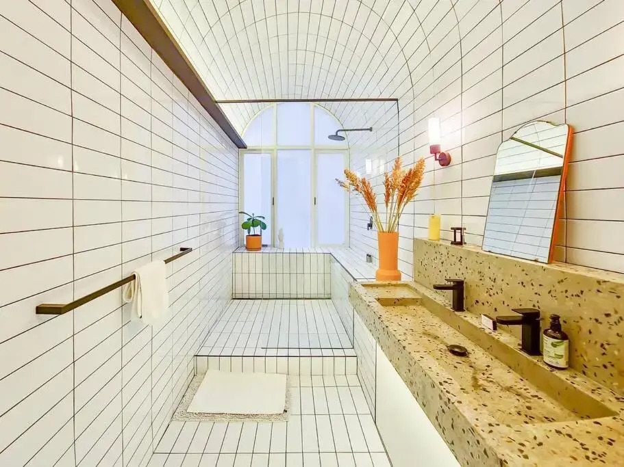 New York Style Apartment with the City Life!