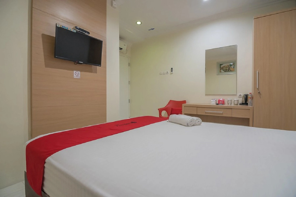 RedDoorz near MT Haryono Semarang