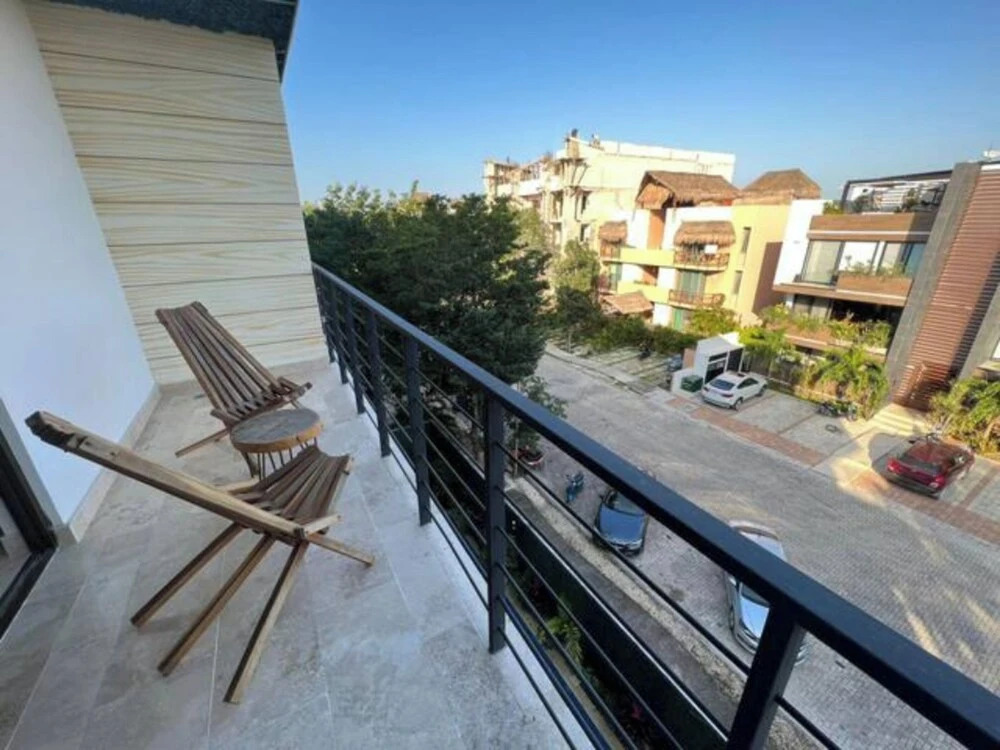 Spectacular Apartment Bridge Pool