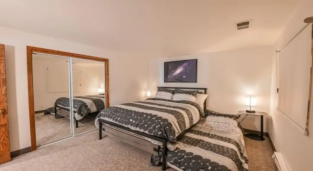 Spacious 3 Br Plaza Unit With Washer/dryer 3 Bedroom Condo - No Cleaning Fee! by RedAwning