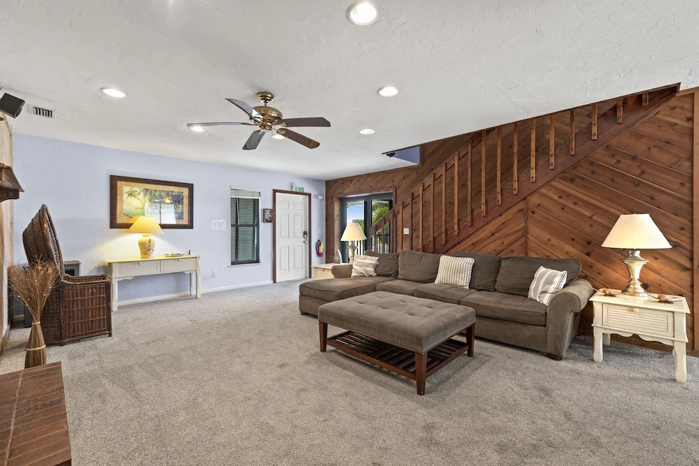 Captain Moore House 2 by Vtrips