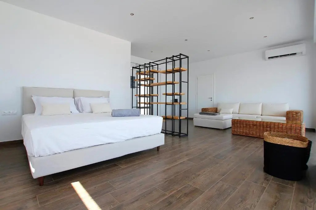 Alana Suites