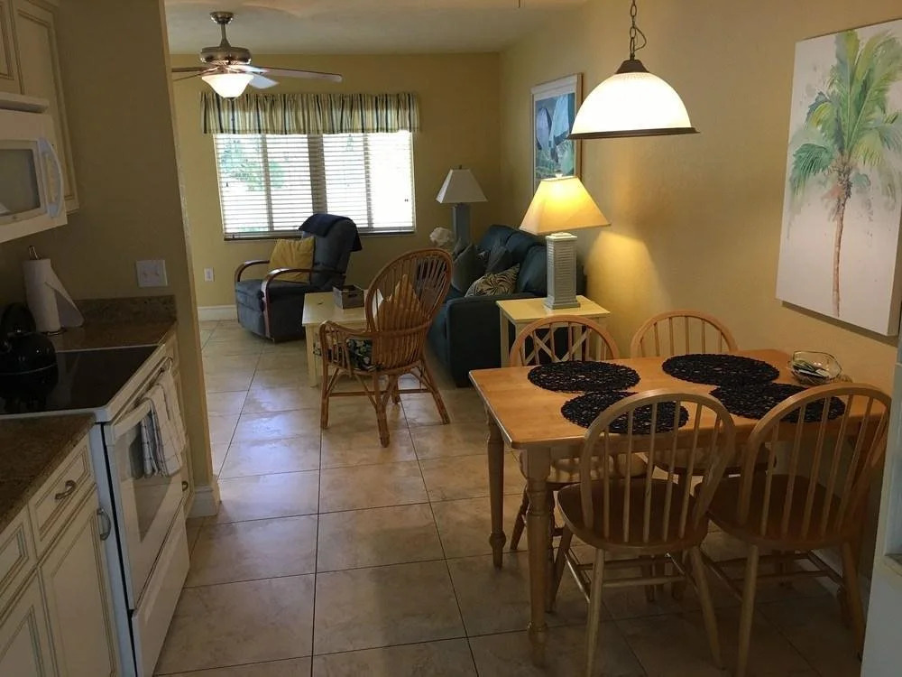 An Island Getaway at Palm Tree Villas