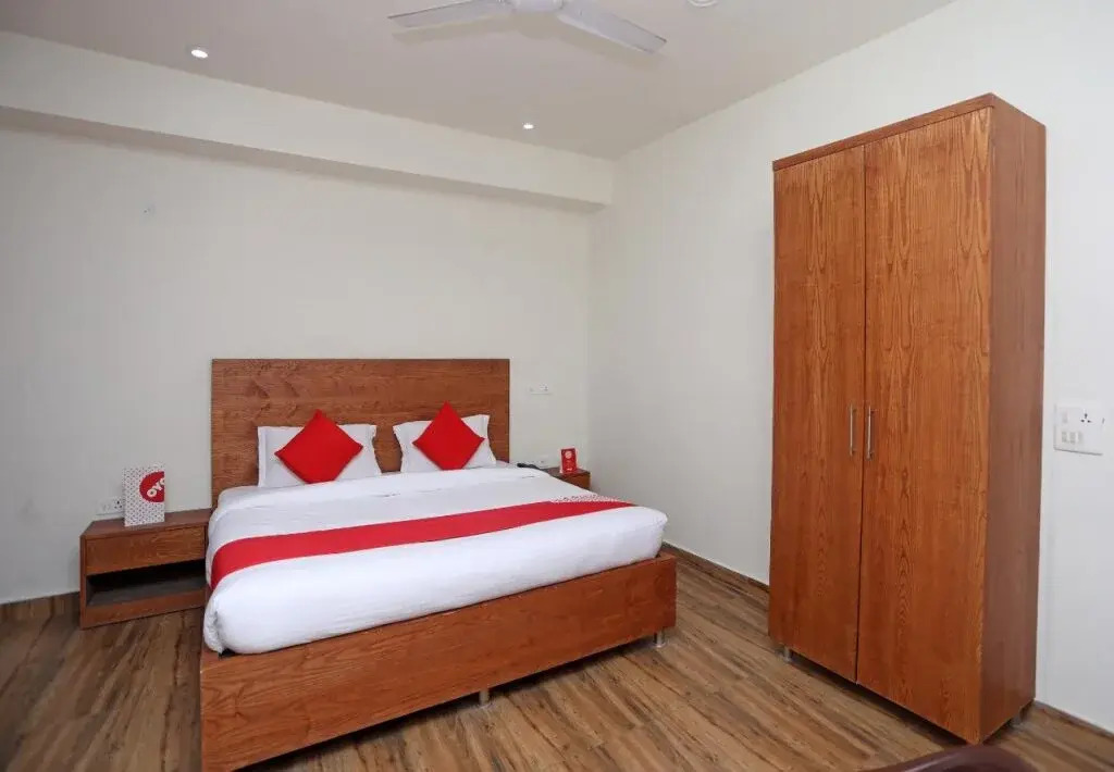 OYO 18347 Hotel Mountain Inn