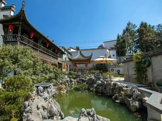 Hidden Mountain Yi homes