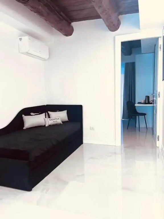 Gentile Suite Decumani
