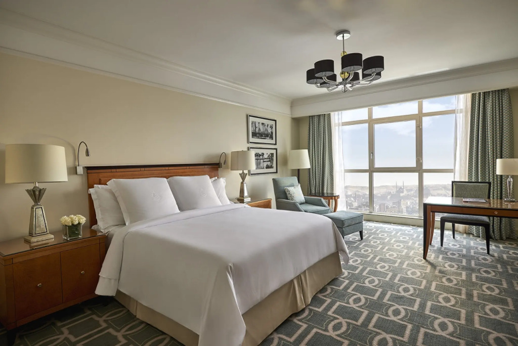 Four Seasons Hotel Cairo at Nile Plaza