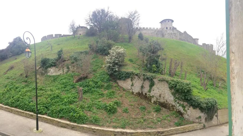 Trois Gîtes au Pied de la Cité