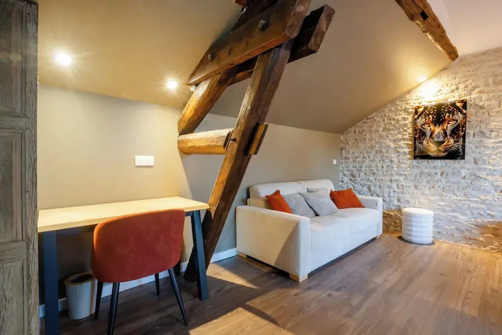 hôtel les vents danges PARKING privé