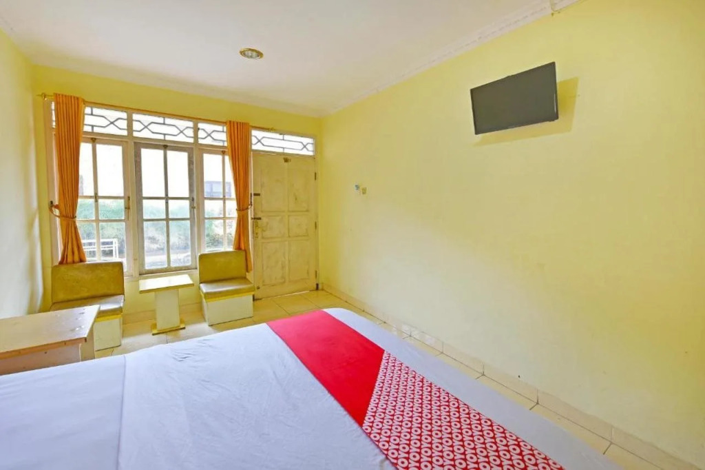 OYO 3722 Hotel Mutiara