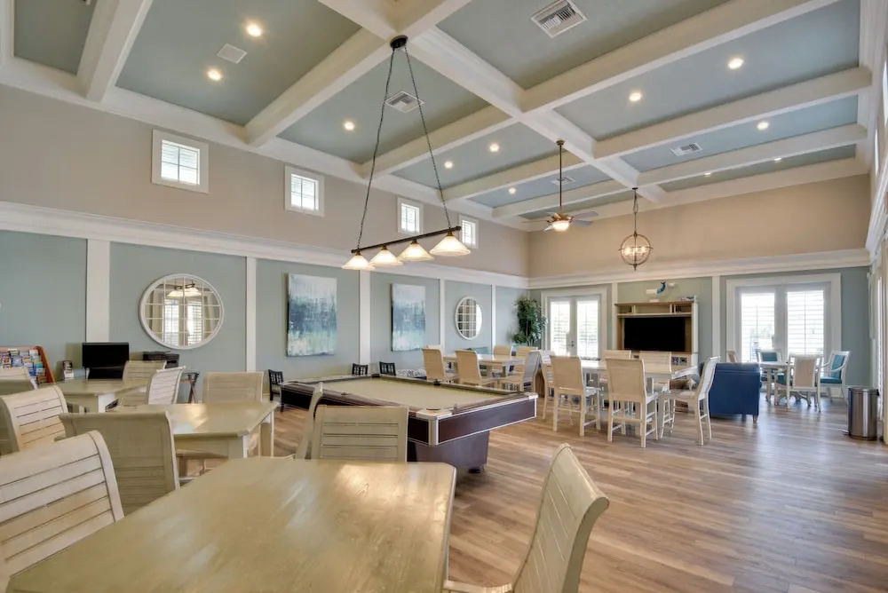 Spacious Palm Coast Condo: Balcony, Beach Access!