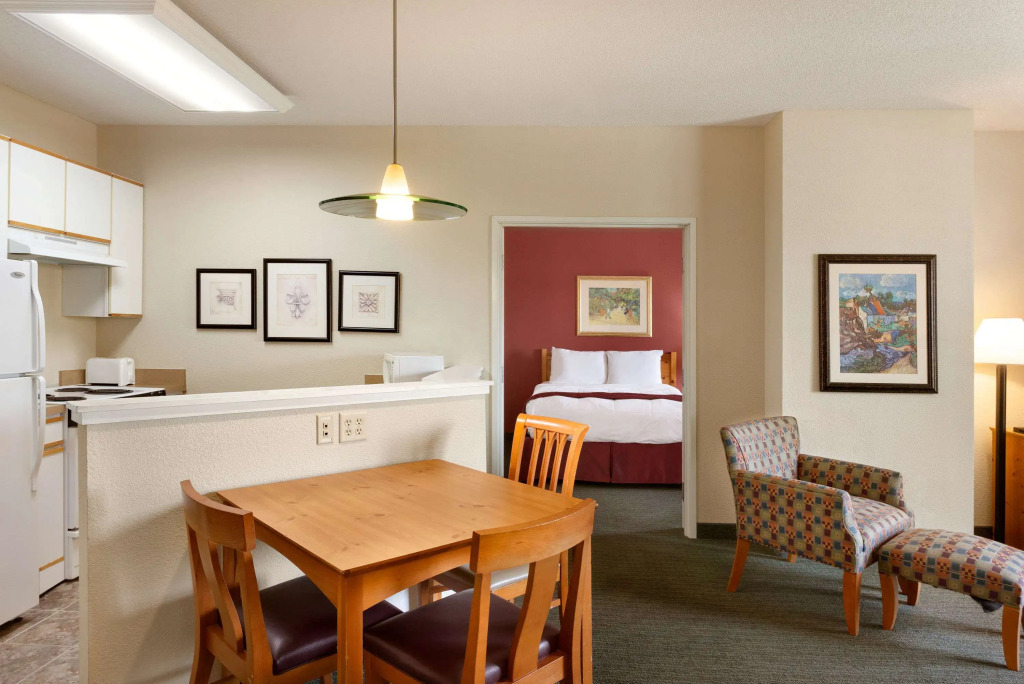 Baymont by Wyndham Wichita East