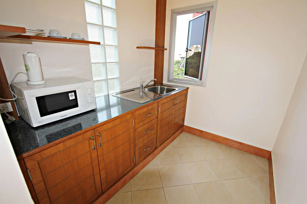 Lek Villa