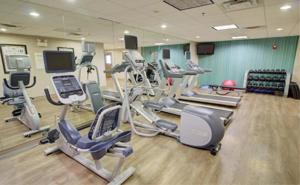 Holiday Inn Express Hotel & Suites Mankato East by IHG