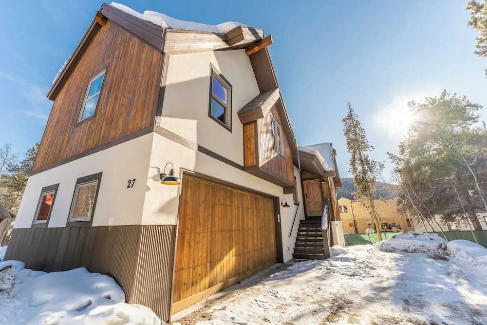27 Rasor Court