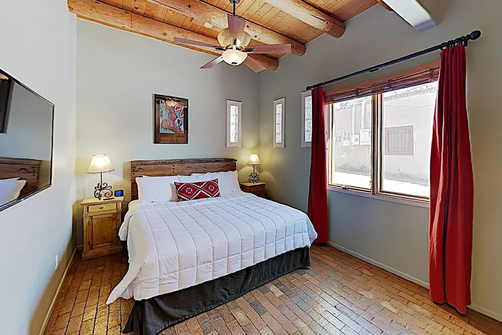 Santa Maria At Zona Rosa: Walk Everywhere! 1 Bedroom Condo