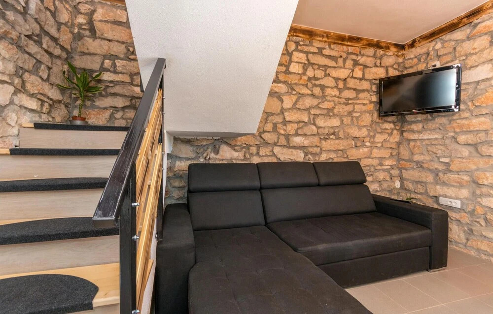 Lovely Home In Donje Rastane