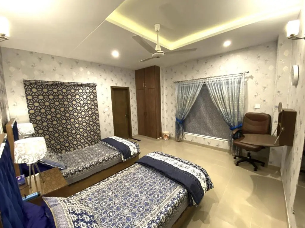 Majestic 2 Bedroom CONDO 1 Minute from GIGA Mall