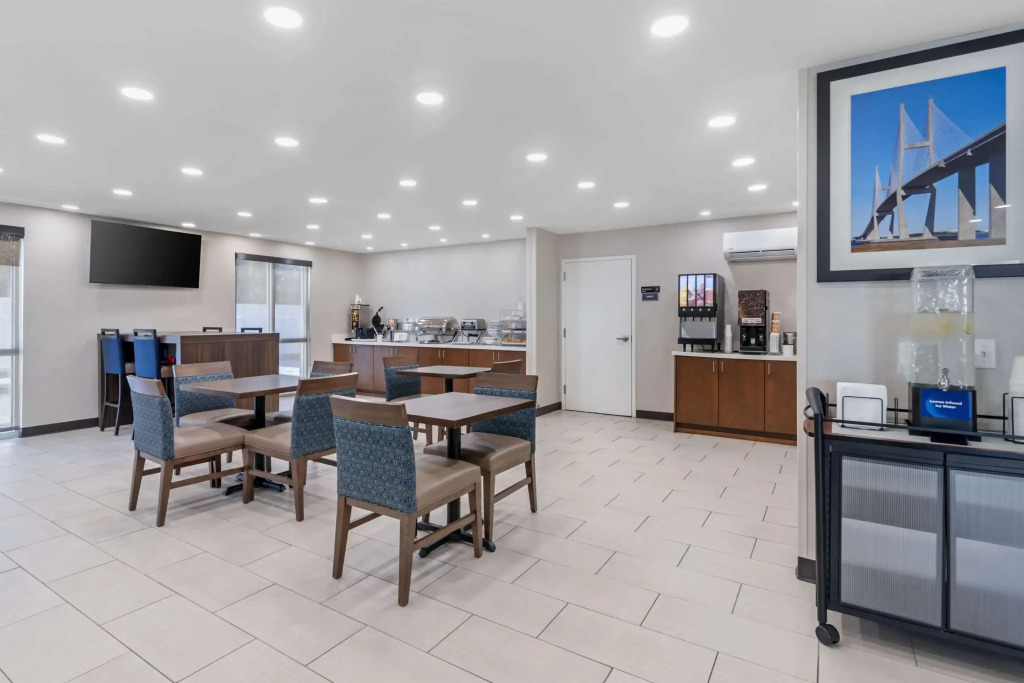 Comfort Inn & Suites Brunswick I-95