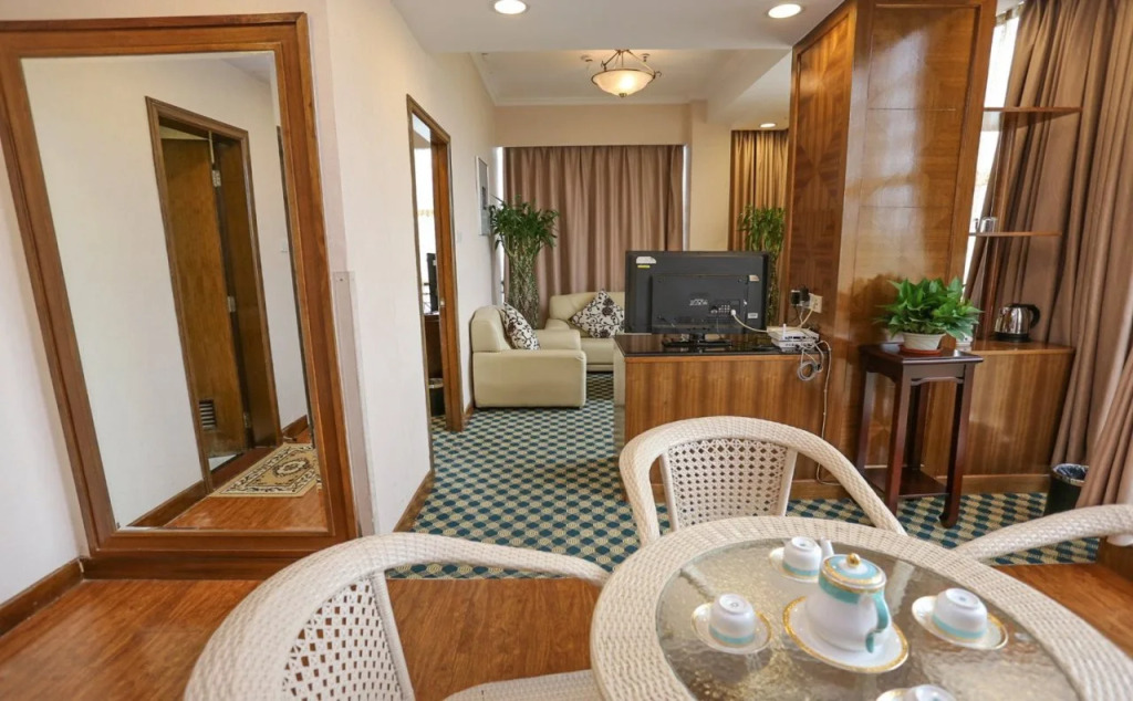 Guangzhou Southern Airlines Pearl Business Hotel