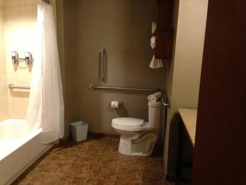 Astoria Hotel & Suites