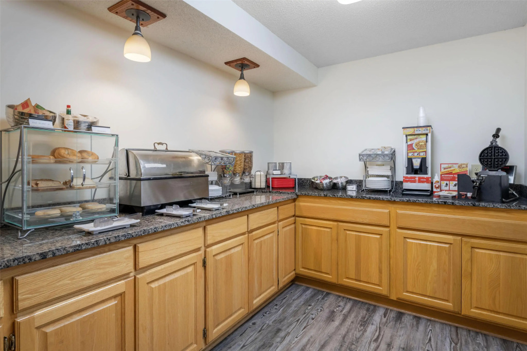SureStay Plus Hotel by Best Western Litchfield
